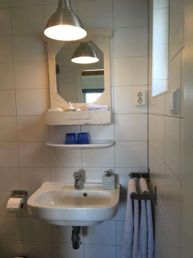 Het Pulletje Hotel Westzaan ภายนอก รูปภาพ